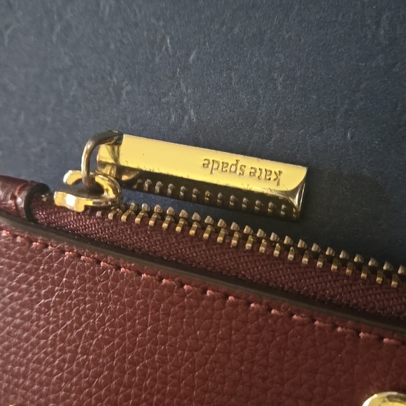 Kate SPADE bifold Wallet - Picture 9 of 13